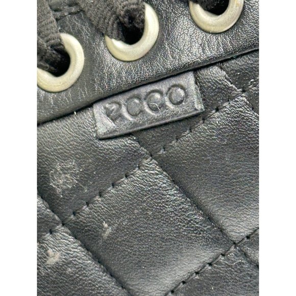 Ecco black quilted/patent leather size 38 built in orthotics sneakers FLAW - Picture 8 of 9